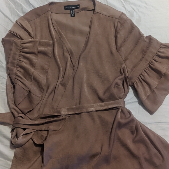 Love & Legend wrap top - Picture 3 of 4